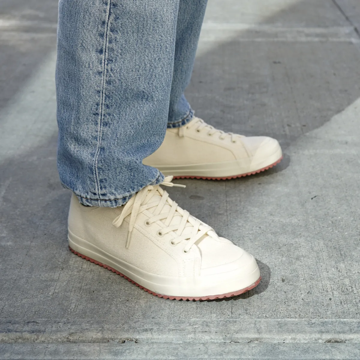 The Resistencia Canvas Crudo